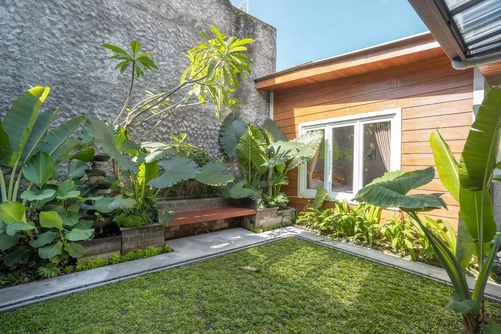 Inspirasi Taman agar Rumah Tampak Asri