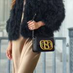 tas selempang wanita