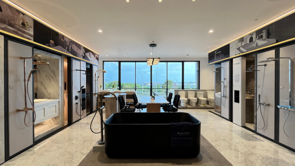 Showroom Toilet Mewah