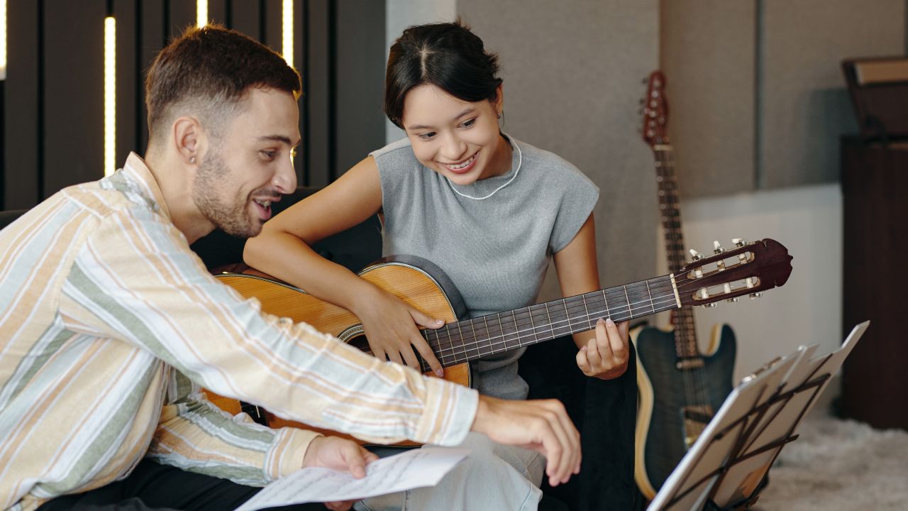 Dampak Media Sosial Terhadap Tren Musik Masa Kini